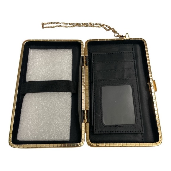 Aztec Pattern Clutch/ Purse/ Wallet. Has compartments for phone/ cards/money - Picture 3 of 10